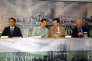 Cidade_Compacta Ricardo Pereira Leite, Eduardo Jorge, Gilberto Kassab e Werner Flad abriram o seminário