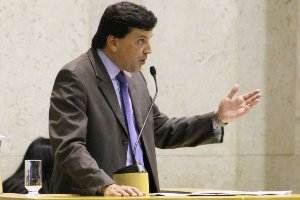 Floriano defende a proibição da venda de bebiba alcoólica em postos de gasolina e lojas de conveniência - CRÉDITOS - Renatto de Sousa - CMPS